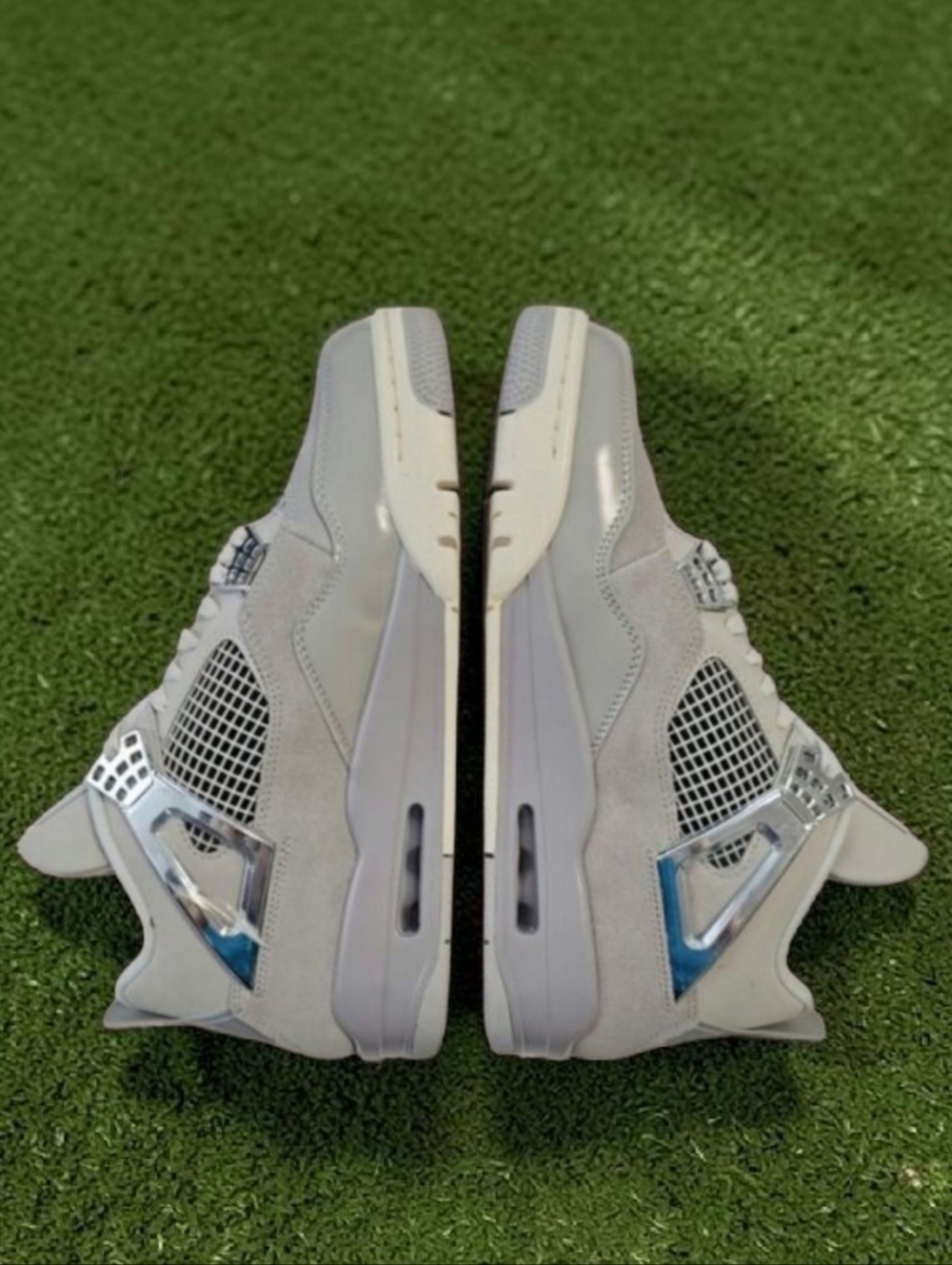 Air Jordan 4 Retro Frozen Moments Size 10.5 - Picture 2 of 7